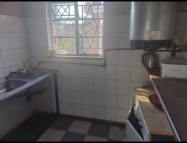 4 BEDROOM HOUSE FOR SALE IN PRETORIA WEST